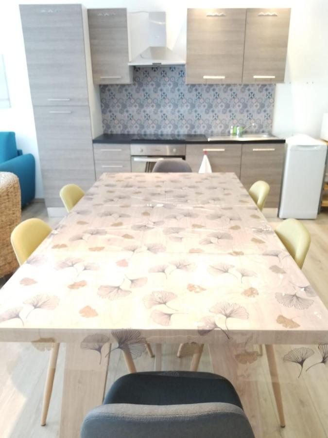 לורדה Superbe T3 Avec Parking Et Terrasse En Plein Centre-Ville מראה חיצוני תמונה