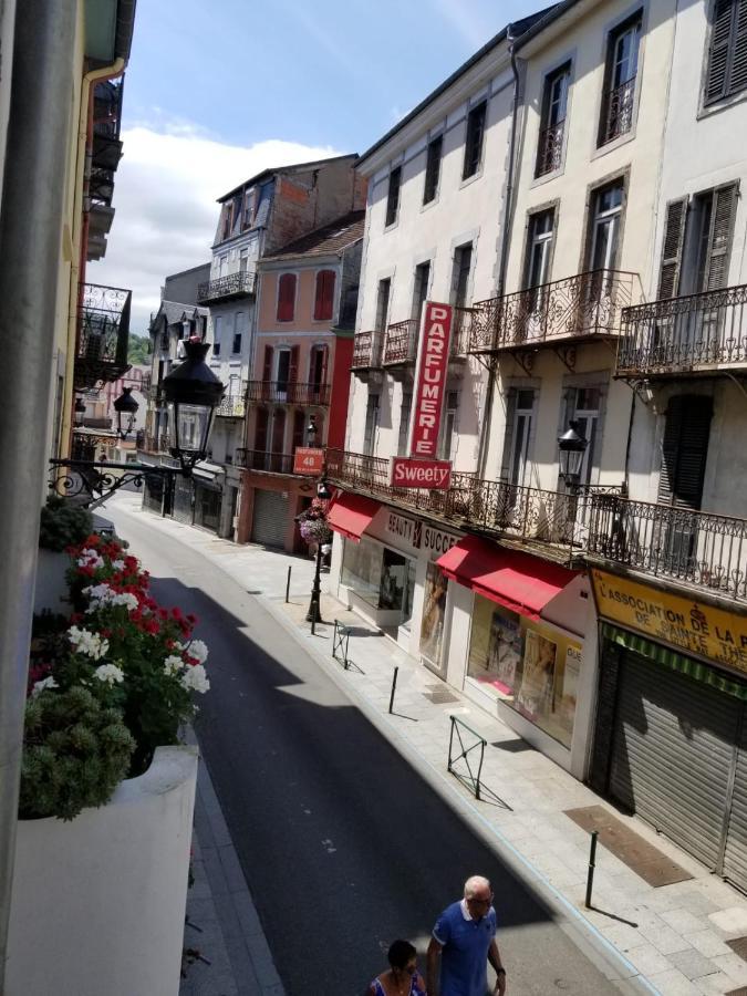 לורדה Superbe T3 Avec Parking Et Terrasse En Plein Centre-Ville מראה חיצוני תמונה